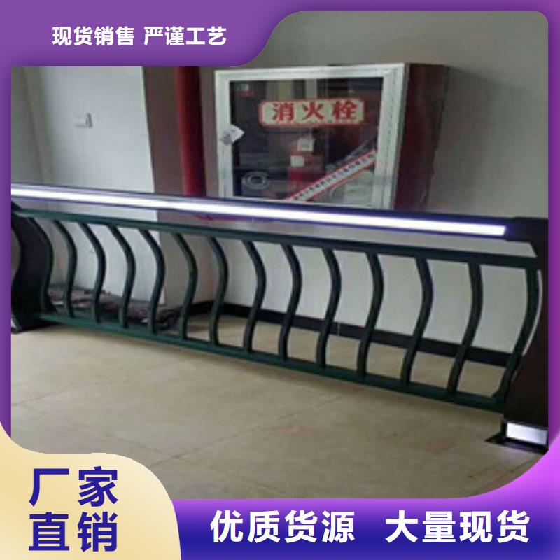防撞立柱护栏立柱展翼金属