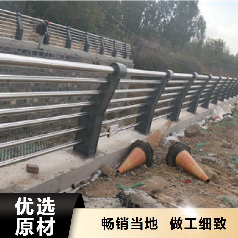 可定制的防撞立柱护栏生产厂家