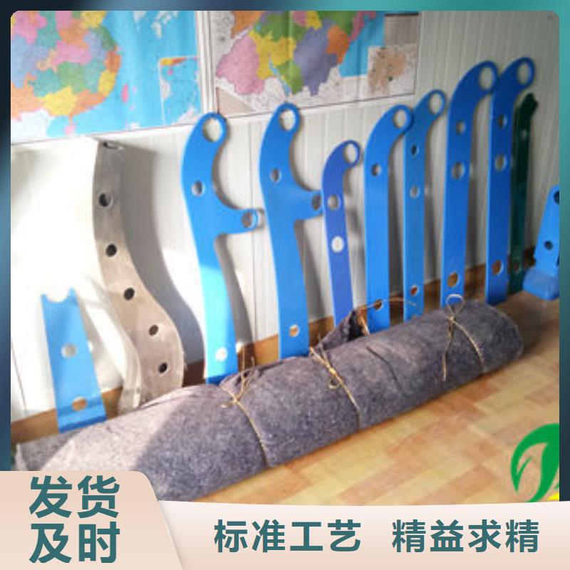 优质不锈钢复合管桥梁钢板立柱的公司