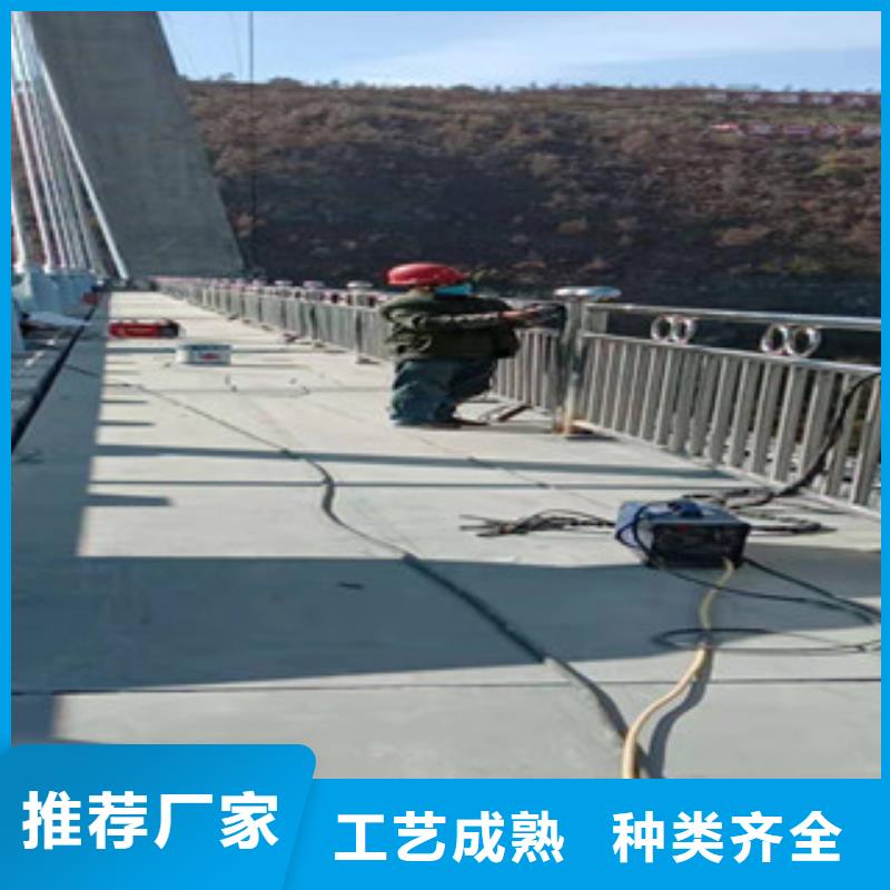 生产不锈钢碳素钢复合管护栏的当地厂家