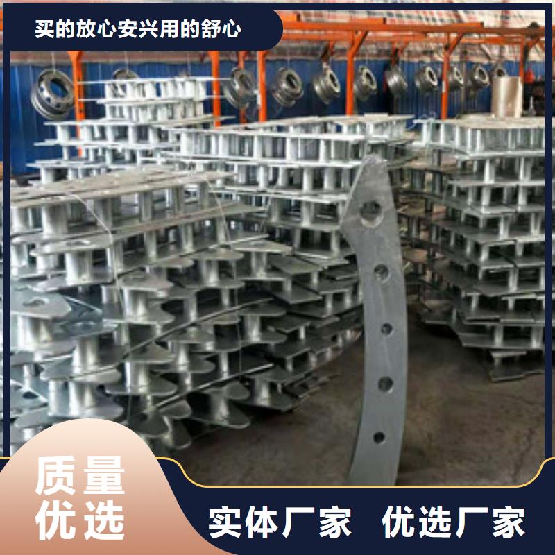 亮洁护栏工厂专卖铁护栏桥梁防撞护栏实体工厂