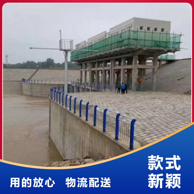 不锈钢碳素钢复合管护栏_道路隔离栏杆厂家直销大量现货