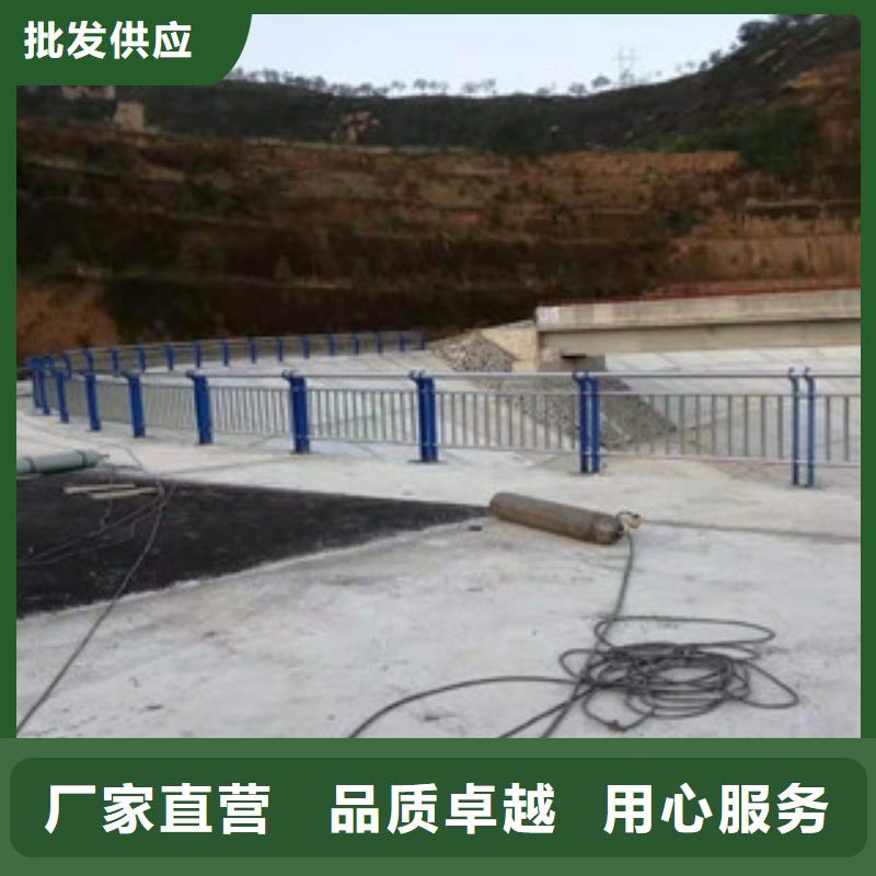 碳素钢管喷塑护栏应用领域广泛