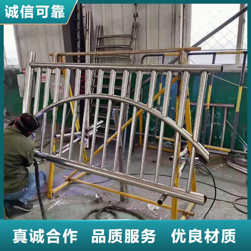 灯光景观护栏厂家市政道路防护栏多年厂家可靠