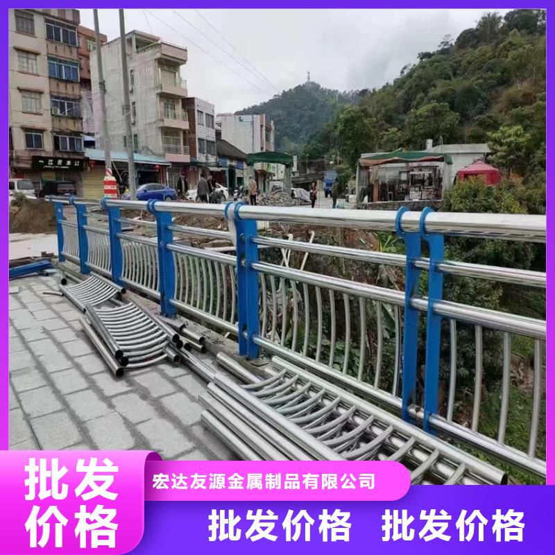 护栏栏杆		波形梁护栏		道路护栏		隔离护栏图片		锌钢护栏	厂家实力强大