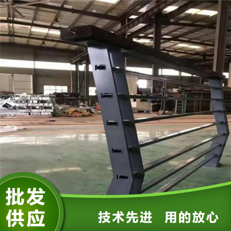 不锈钢复合管护栏木纹转印护栏实力公司