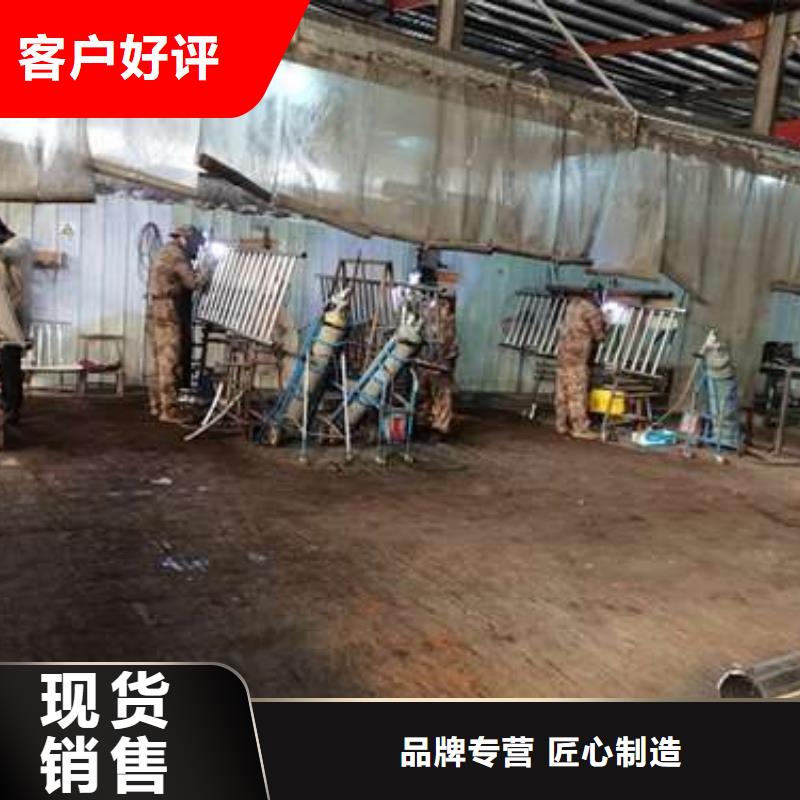 找公路防撞灯光护栏认准鑫润通不锈钢制品有限公司