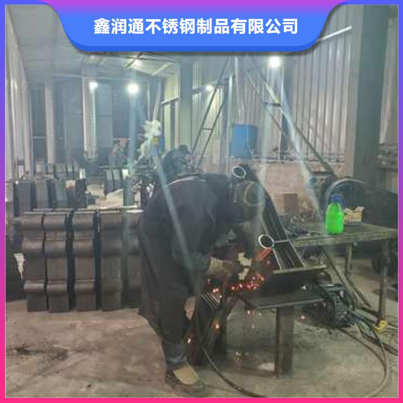防撞护栏市政护栏用品质赢得客户信赖
