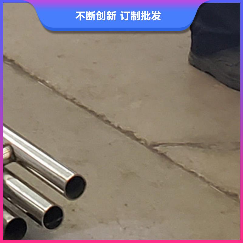采购镀锌防撞护栏必看-质量优