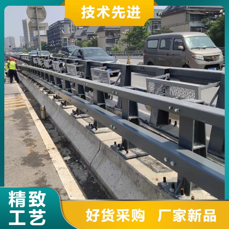 不锈钢复合管道路中央护栏包工包料什么价格