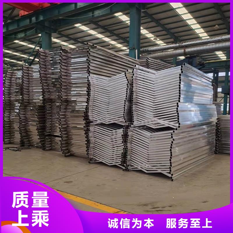 周边不锈钢灯光护栏厂家