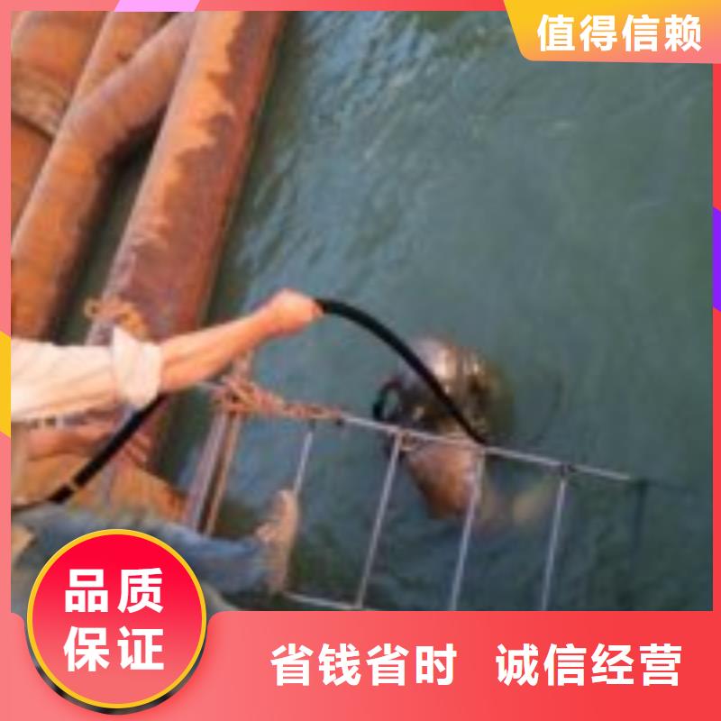  拼装打捞船技术精湛