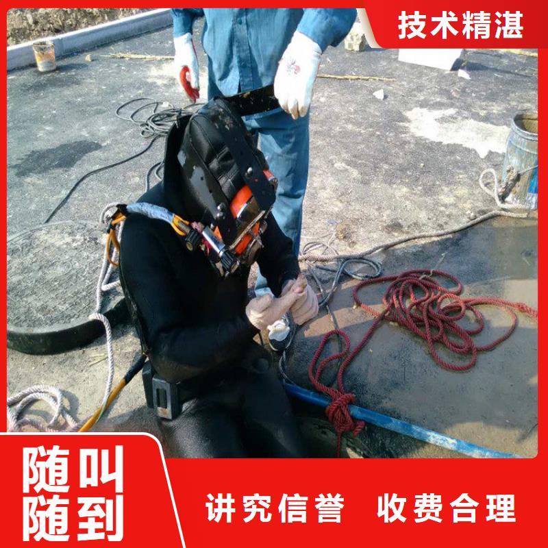 水上浮吊船服务热情