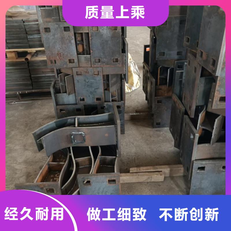 公路防撞护栏立柱值得信赖诚信厂家