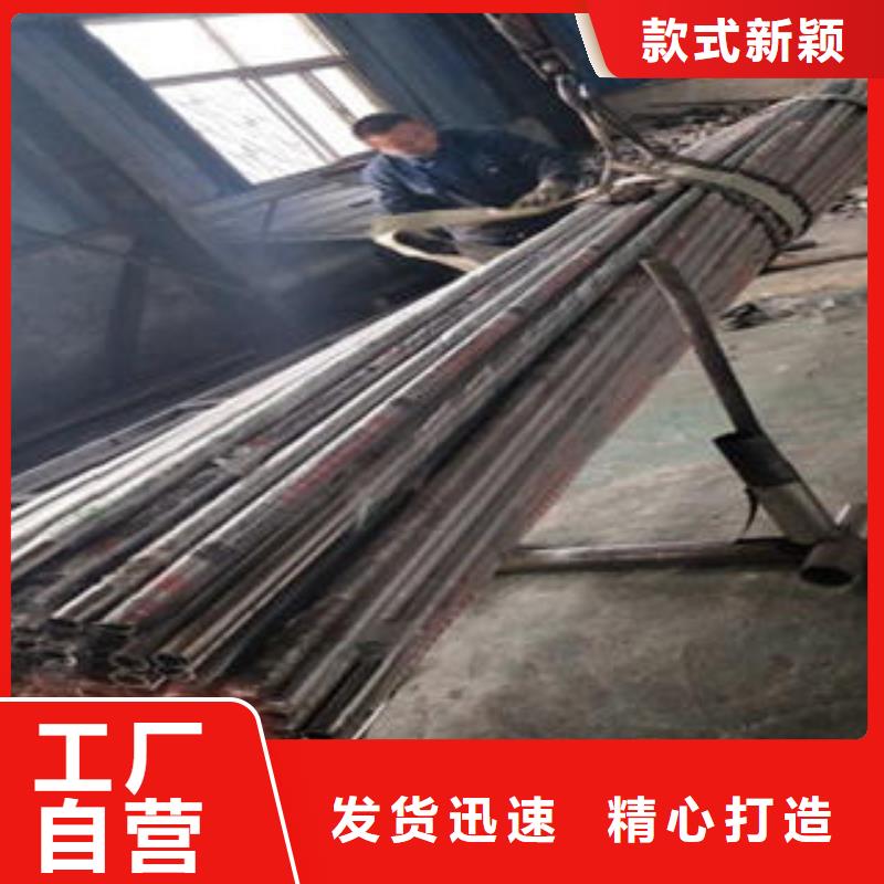 道路隔离栏杆不锈钢复合管护栏批发价格长期供应